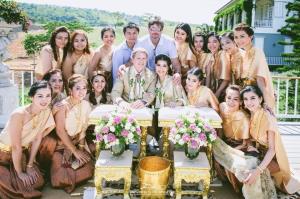 ชุดไทยเพื่อนเจ้าสาว เช่าที่แบมบี้ เวดดิ้ง ห้วยขวาง